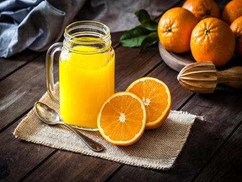 هل شرب عصير البرتقال يقضي على الكوليسترول