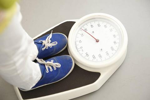 5 أسباب تؤدي لتغير وزن الجسم خلال اليوم