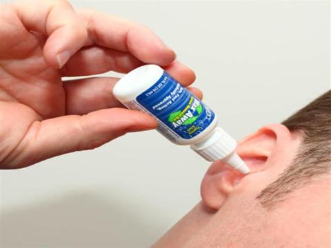أفضل طريقة لاستخدام قطرات الأذن - تعرف عليها