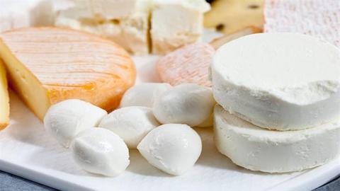 هل تناول الجبن آمن لمرضى الكوليسترول؟