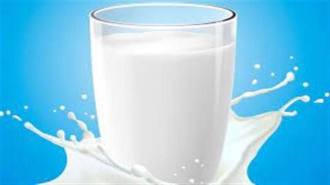 الحليب البقري والنباتي- أيهما أفضل لصحتك؟‎