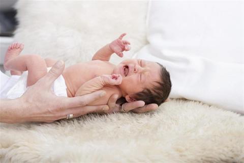 أسباب متلازمة ضيق التنفس عند حديثي الولادة..