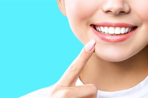 حساسية الأسنان بعد التبييض.. كيف تتجنبها؟