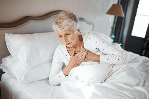 زيادة ضربات القلب أثناء النوم.. هل تشير لمشكلة