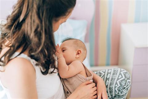 تناول الشطة أثناء الرضاعة الطبيعية- مسموح أم