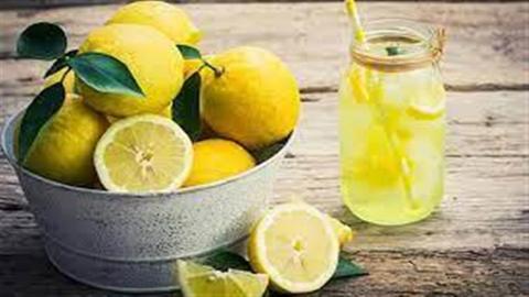 أطعمة ومشروبات تجنبها مع الليمون
