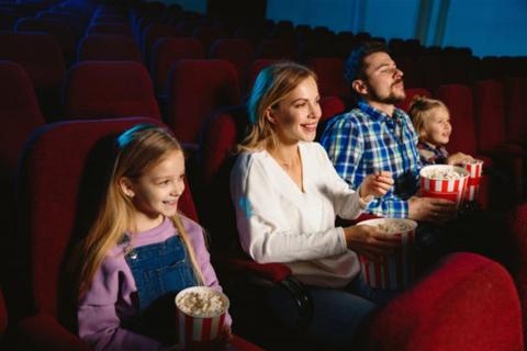 نصائح ضرورية عند دخول السينما في الصيف