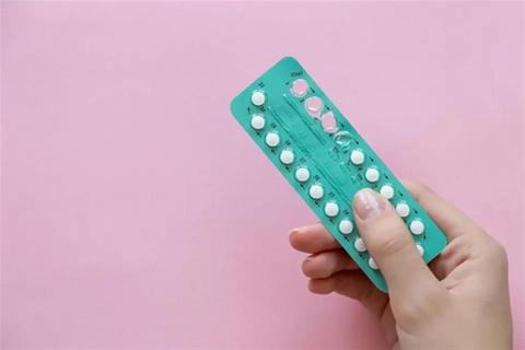 حبوب منع الحمل لعلاج تكيس المبايض- ما مدى
