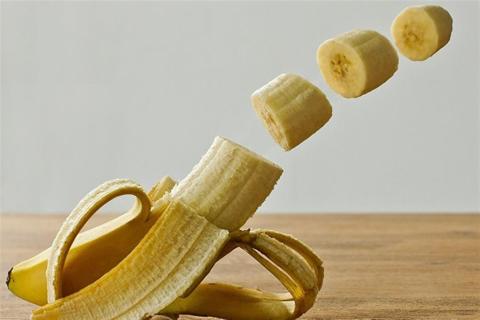 هل الموز يزيد الكحة؟