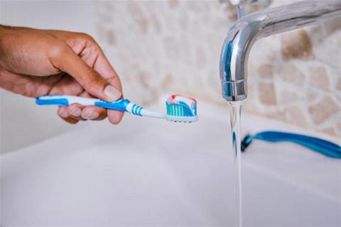 انتبه- 4 أوقات لا تغسل فيها أسنانك