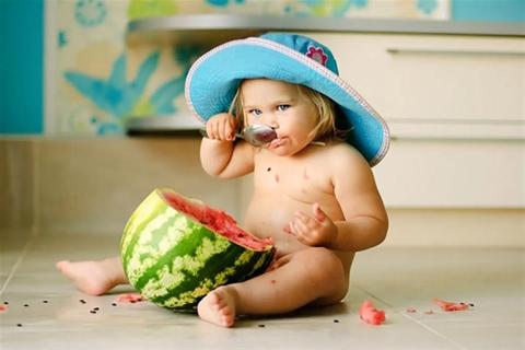 متى يتناول الرضيع البطيخ؟