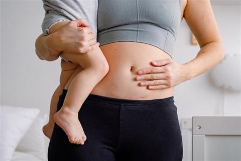 بعد الولادة القيصرية- 10 علامات تكشف أن حياتِك